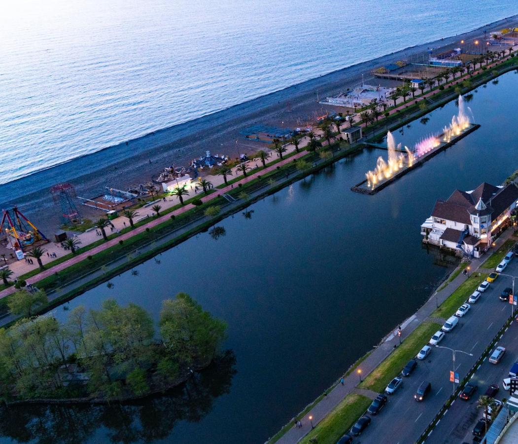 Seaside Resort In New Orbi Twins Batumi Exterior foto