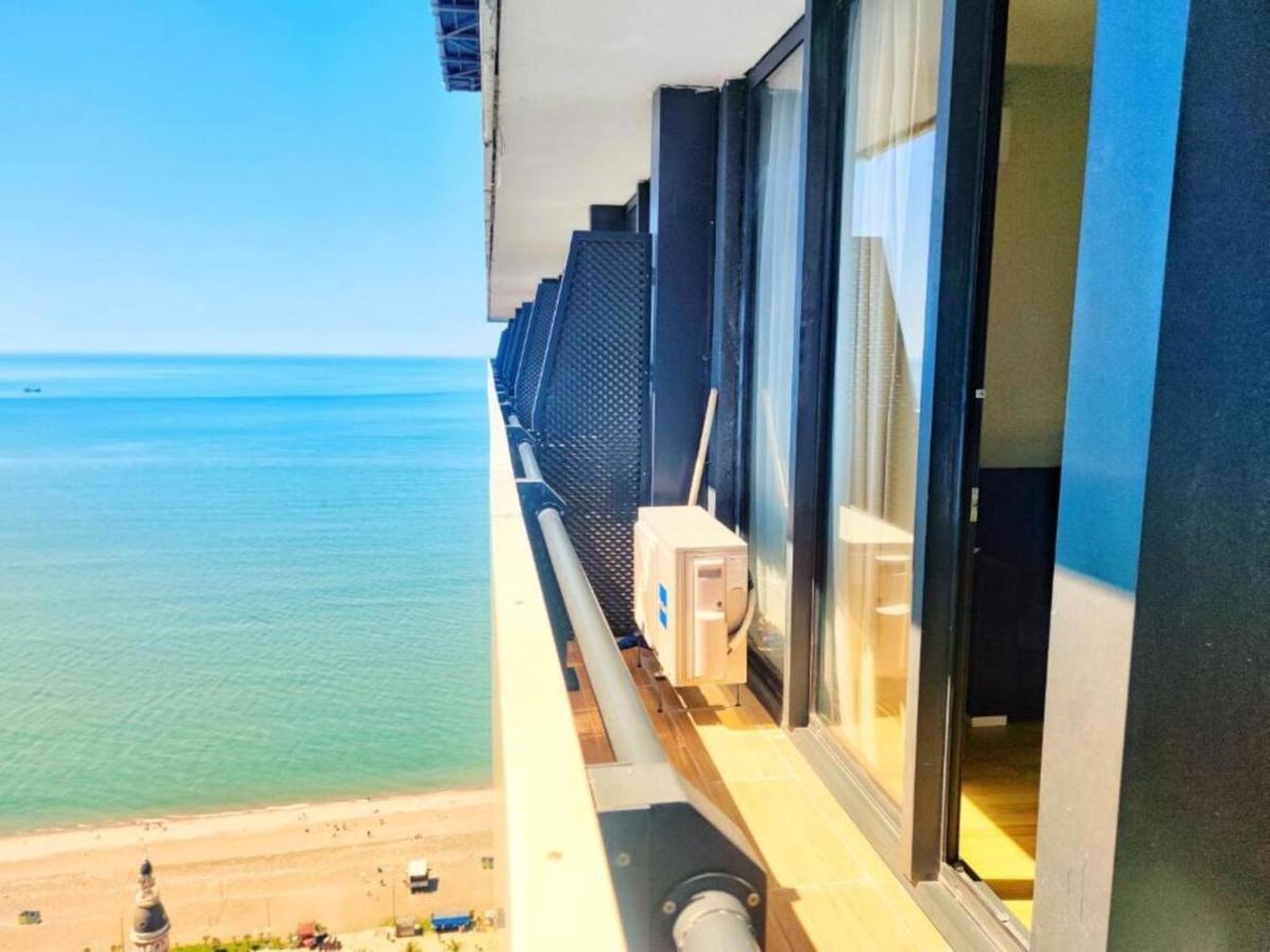Seaside Resort In New Orbi Twins Batumi Exterior foto