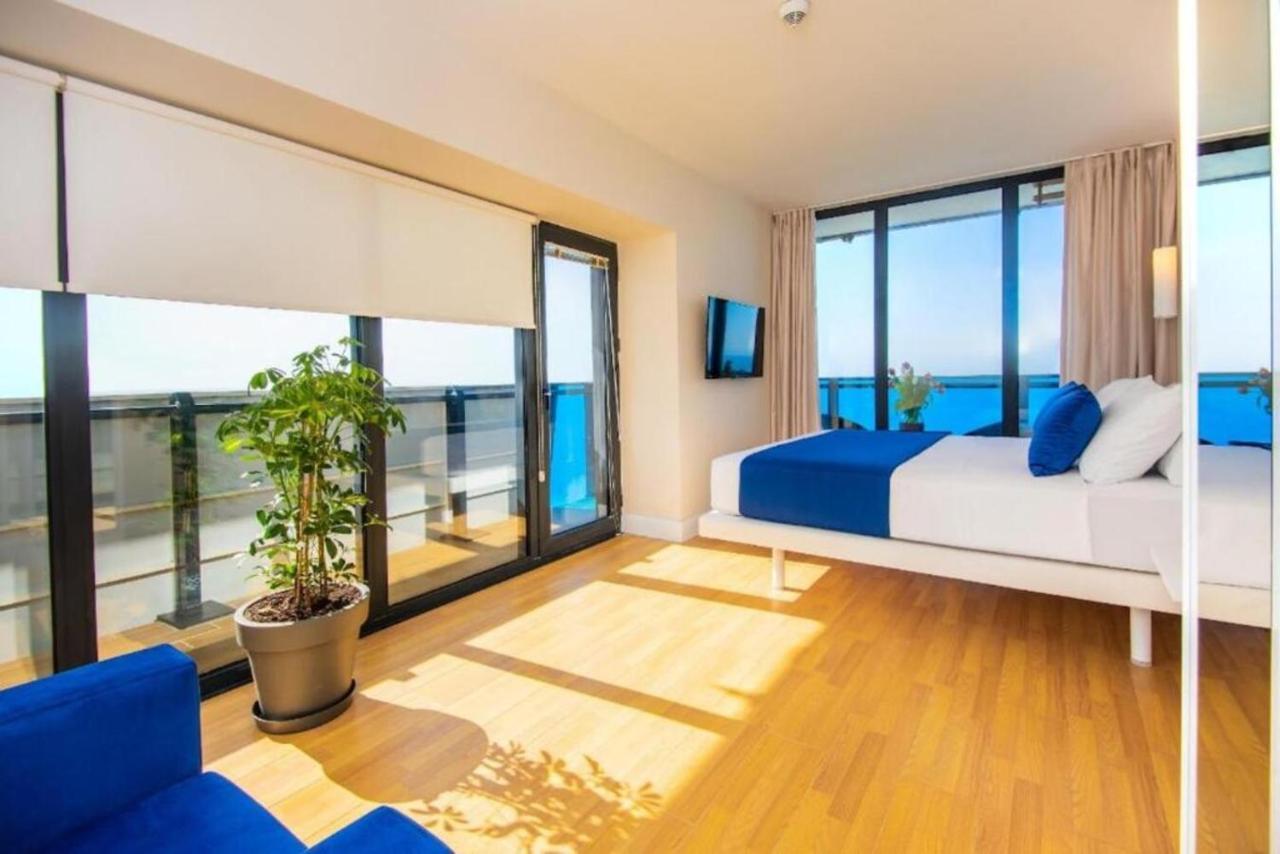 Seaside Resort In New Orbi Twins Batumi Exterior foto